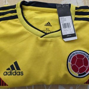 Adidas unisex T-shirt